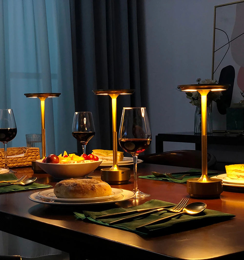 Portable desk lamp for restaurants and bars