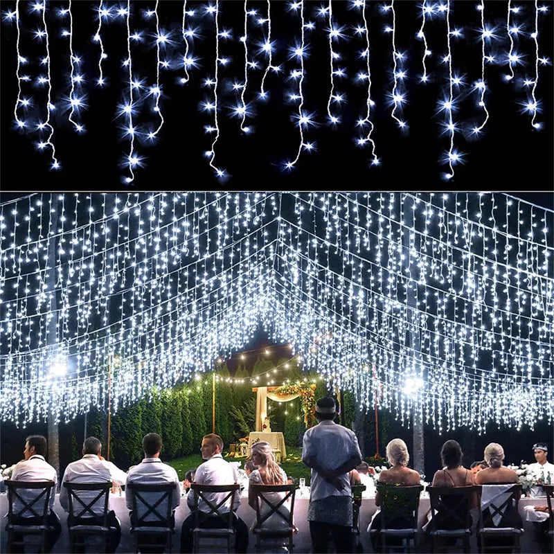 Rideau lumineux LED magique pour une décoration de Noël enchanteresse.